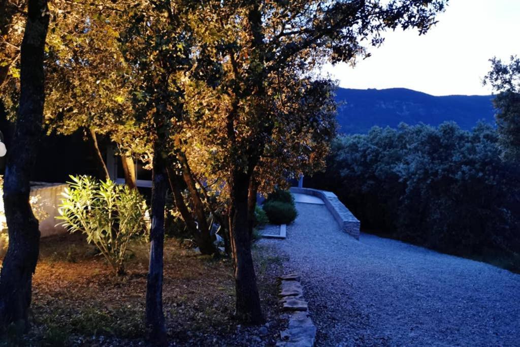 Gite Moderne En Drome Roche-Saint-Secret 外观 照片